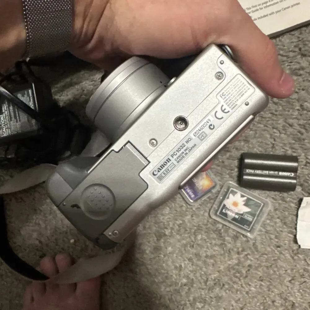 Canon PowerShot G3 4.0MP Compact Digital Camera w/ battery - Tested & Works!